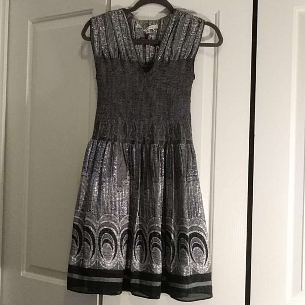 Max studio silver and black